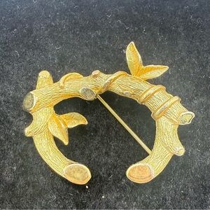 Vintage Sarah Coventry Gold Bamboo Initial “C” Brooch Pin Signed